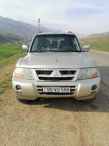 Mitsubishi Pajero 2004, 317,256 km - 3.0 л - Bakı
