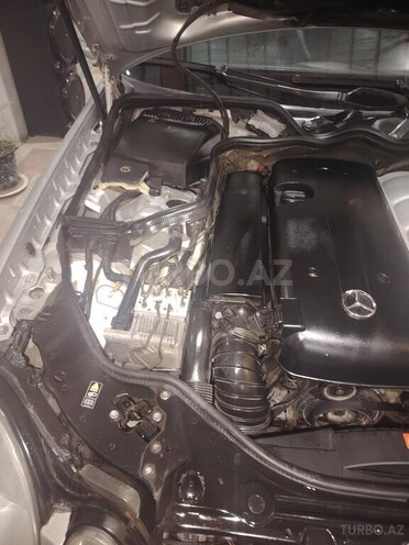 Mercedes E 220 2003, 280,000 km - 2.2 l - Tovuz
