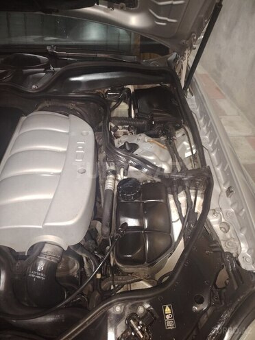 Mercedes E 220 2003, 280,000 km - 2.2 l - Tovuz