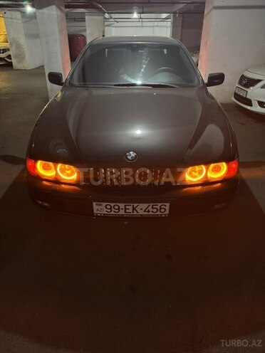 BMW 523-4