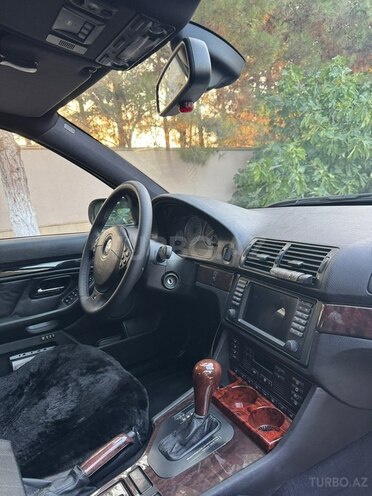 BMW 523-5