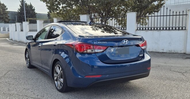 Hyundai Elantra-5