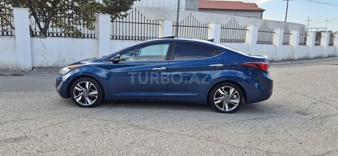 Hyundai Elantra-9