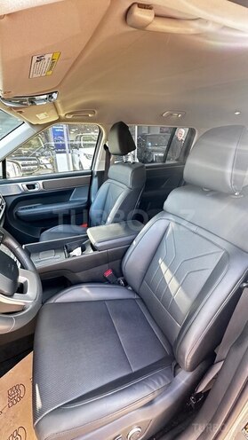Hyundai Santa Fe-10