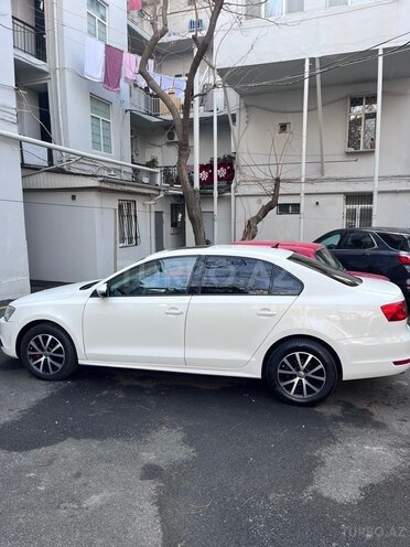 Volkswagen Jetta-3