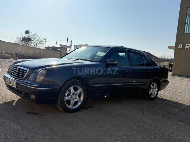 Mercedes E 220 2000, 520,000 km - 2.2 l - Salyan