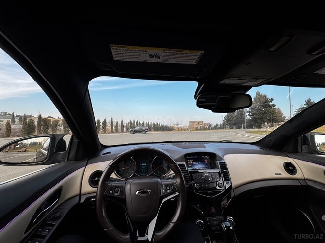 Chevrolet Cruze-13