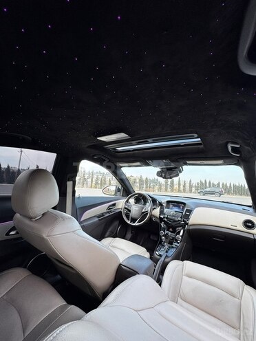 Chevrolet Cruze-15