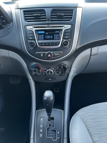 Hyundai Accent 2017, 122,500 km - 1.6 л - Bakı