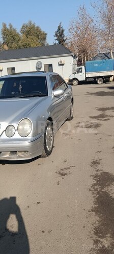 Mercedes E 270 2000, 450,000 km - 2.7 l - Biləsuvar