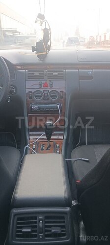 Mercedes E 270 2000, 450,000 km - 2.7 l - Biləsuvar