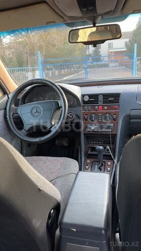 Mercedes C 220 1995, 460,000 km - 2.2 l - Saatlı