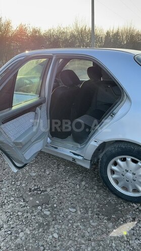 Mercedes C 220 1995, 460,000 km - 2.2 l - Saatlı