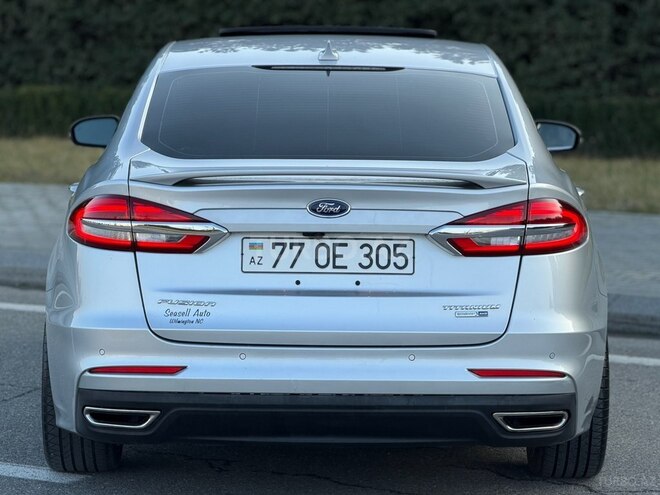 Ford Fusion (North America) 2019, 118,000 km - 2.0 л - Bakı