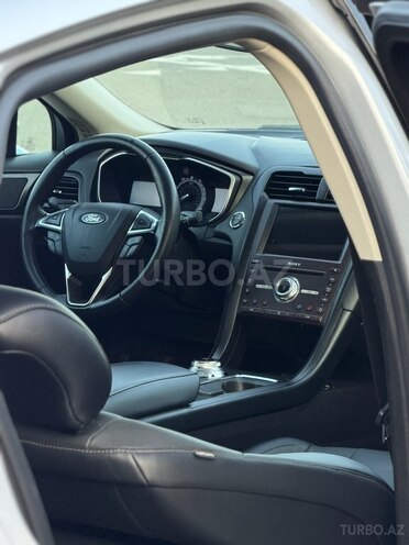 Ford Fusion (North America) 2019, 118,000 km - 2.0 л - Bakı