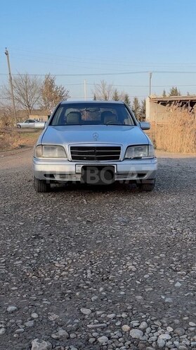 Mercedes C 220 1995, 460,000 km - 2.2 l - Saatlı