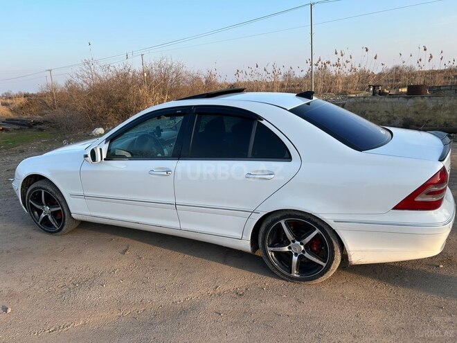 Mercedes  2002, 250,000 km - 2.6 л - Saatlı