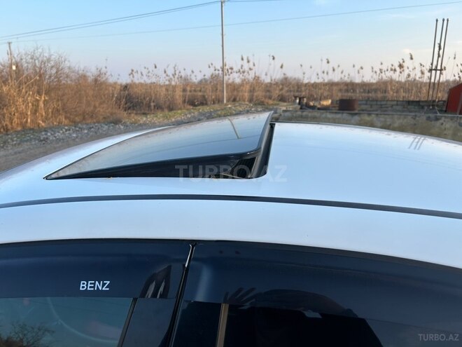 Mercedes  2002, 250,000 km - 2.6 л - Saatlı