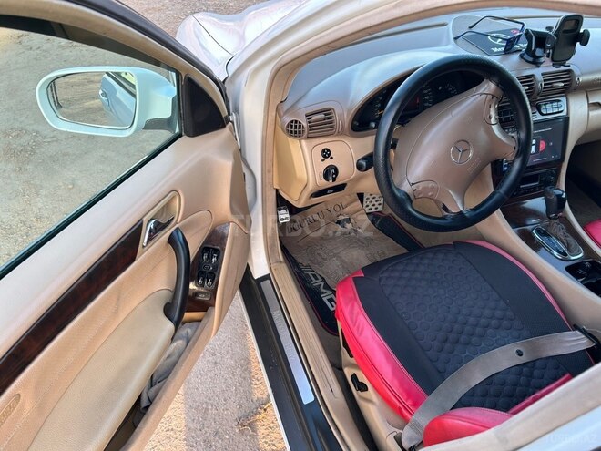 Mercedes  2002, 250,000 km - 2.6 л - Saatlı