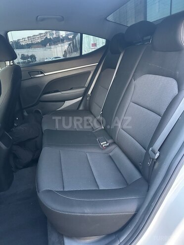 Hyundai Elantra 2018, 83,330 km - 2.0 л - Bakı