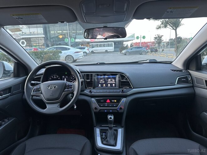 Hyundai Elantra 2018, 83,330 km - 2.0 л - Bakı