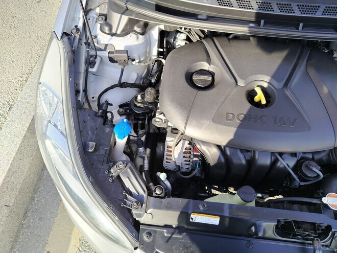 Hyundai Elantra 2011, 129,200 km - 1.8 л - Bakı