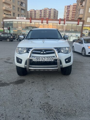 Mitsubishi L200 2014, 346,111 km - 2.5 л - Sumqayıt