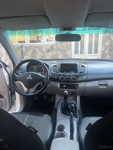 Mitsubishi L200 2014, 346,111 km - 2.5 л - Sumqayıt
