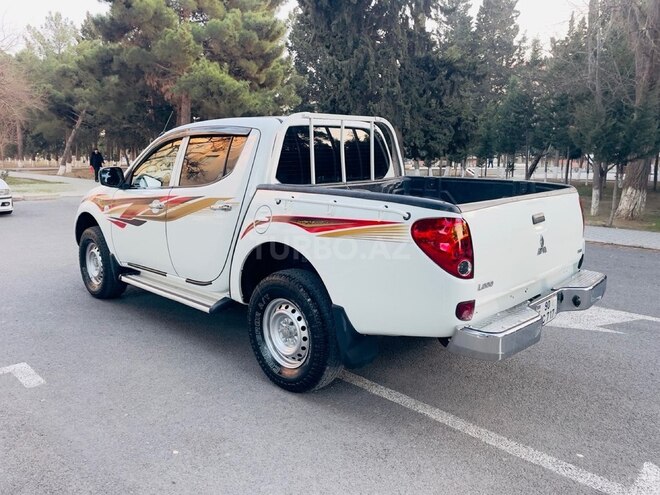 Mitsubishi L200 2013, 195,000 km - 2.5 l - Xırdalan