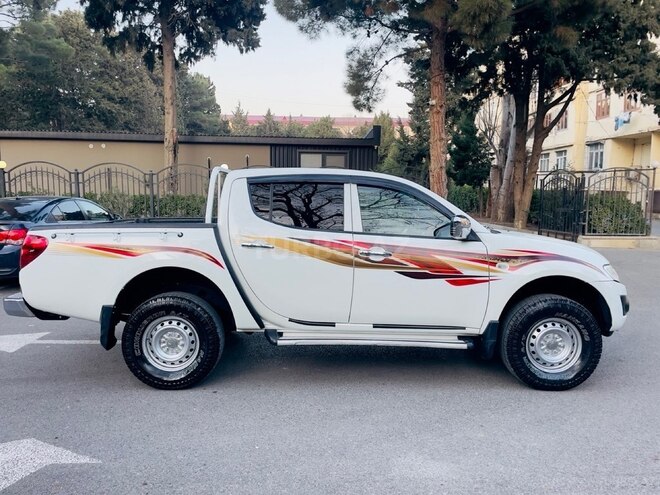 Mitsubishi L200 2013, 195,000 km - 2.5 l - Xırdalan