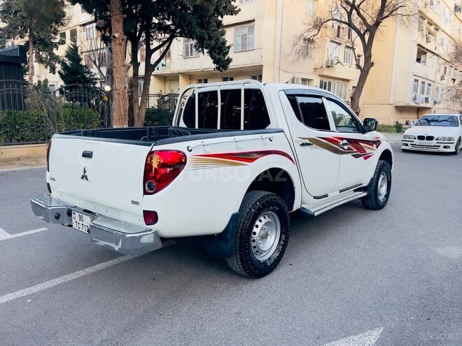 Mitsubishi L200 2013, 195,000 km - 2.5 l - Xırdalan