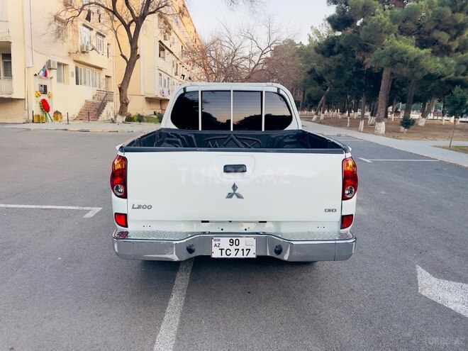 Mitsubishi L200 2013, 195,000 km - 2.5 l - Xırdalan