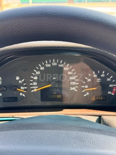 Mercedes E 240 2000, 300,000 km - 2.4 l - Göyçay
