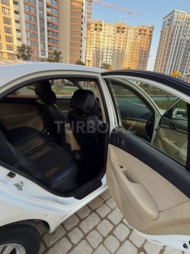 Hyundai Sonata-12