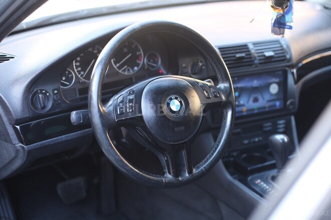 BMW 528 1996, 385,000 km - 2.8 l - Qax