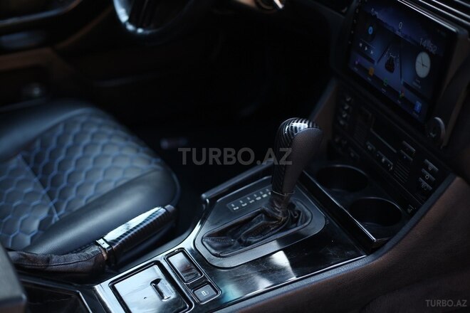 BMW 528 1996, 385,000 km - 2.8 l - Qax