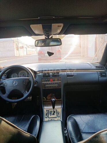Mercedes E 430-11