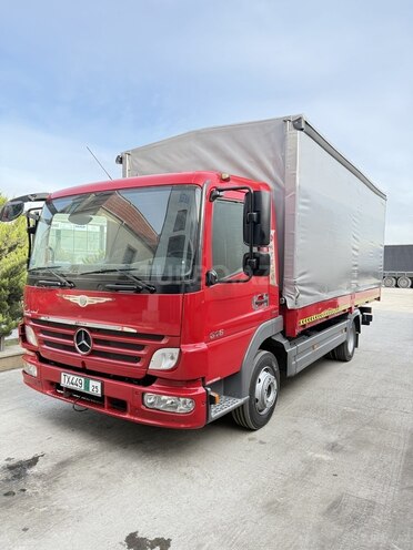 Mercedes Atego 818-1