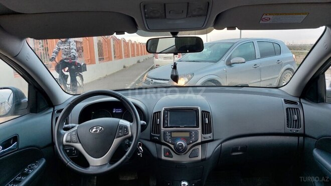 Hyundai i30 2011, 334,000 km - 1.6 l - Bakı