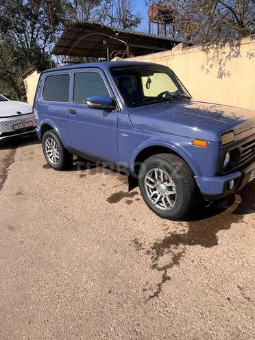 LADA (VAZ) Niva 2015, 150,000 km - 1.7 л - Astara