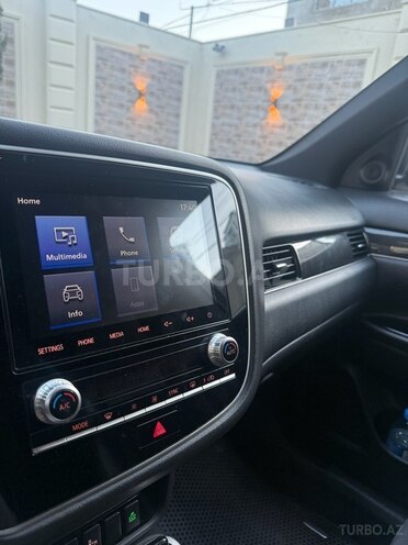 Mitsubishi Outlander 2020, 170,000 km - 2.4 l - Bakı