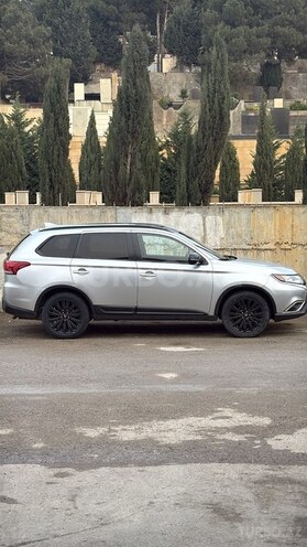 Mitsubishi Outlander 2020, 170,000 km - 2.4 l - Bakı