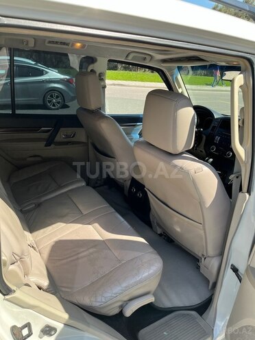Mitsubishi Pajero 2008, 270,000 km - 3.0 l - Bakı