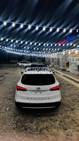 Hyundai Santa Fe 2012, 244,000 km - 2.0 l - Salyan