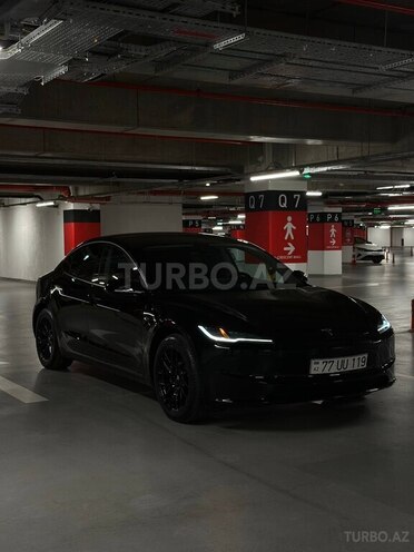 Tesla Model 3-2