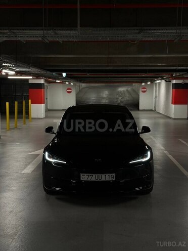Tesla Model 3-4
