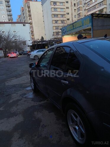 Volkswagen Jetta 2003, 200,000 km - 2.0 l - Bakı