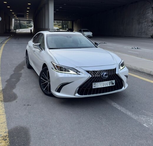Lexus ES 300h 2023, 26,000 km - 2.5 l - Bakı