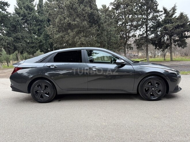 Hyundai Elantra 2022, 31,600 km - 2.0 l - Bakı