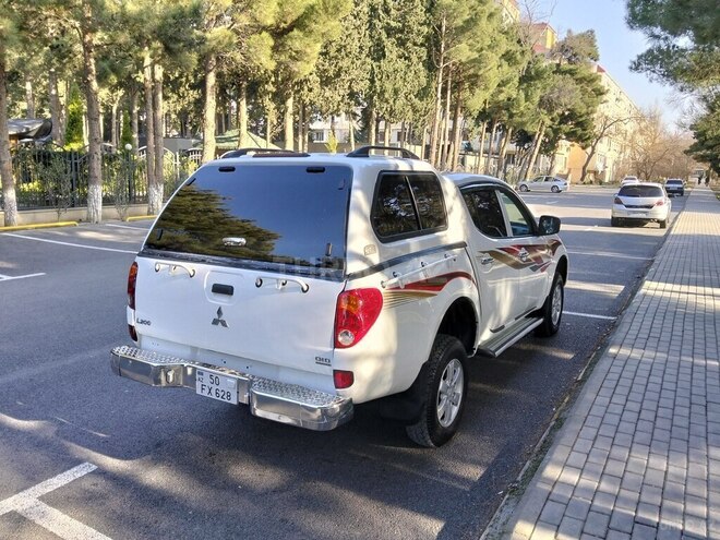 Mitsubishi L200 2012, 278,000 km - 2.5 l - Bakı